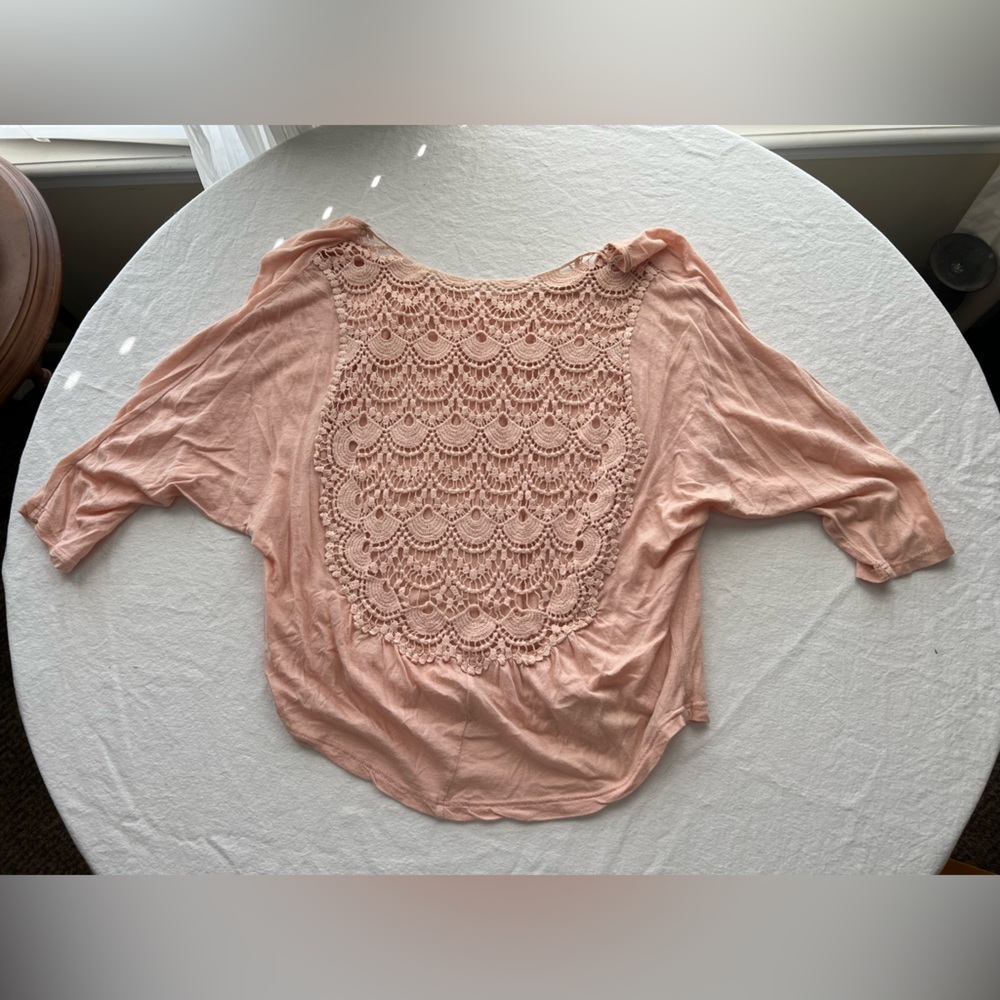 Pauln KC top Sm lace back